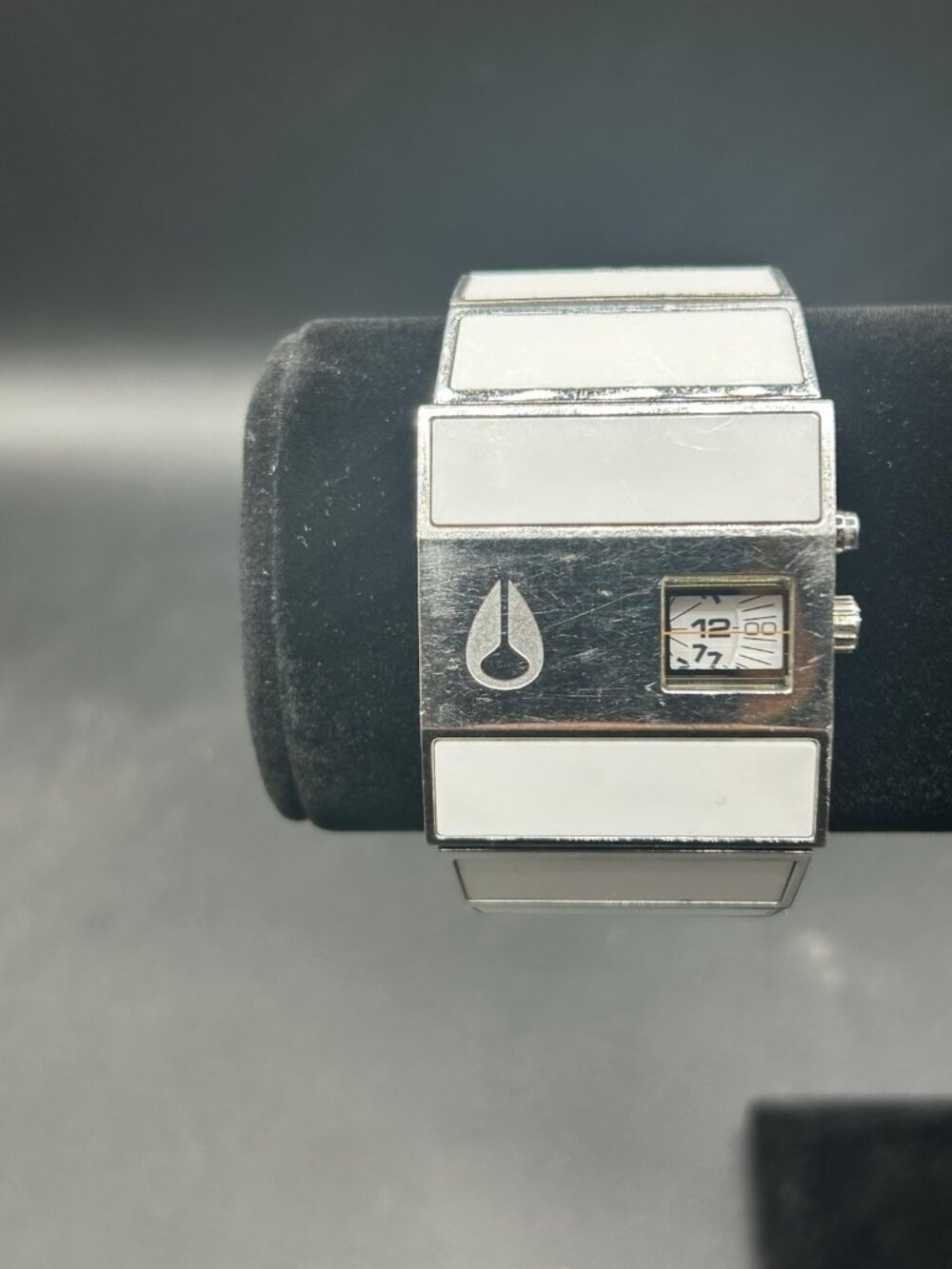 Nixon The Rotolog Direct Time Tech White Analog Surf Men's Watch Needs Battery✅